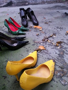 Fruit And Vegetable Crushing With High High-heeled shoes